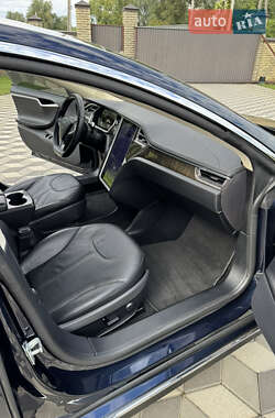Лифтбек Tesla Model S 2013 в 