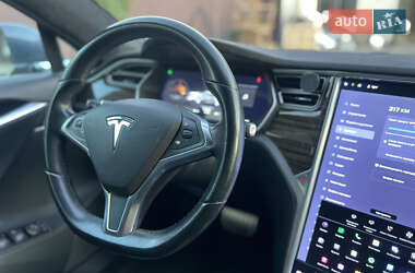 Лифтбек Tesla Model S 2014 в 