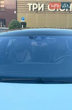 Лифтбек Tesla Model S 2015 в 