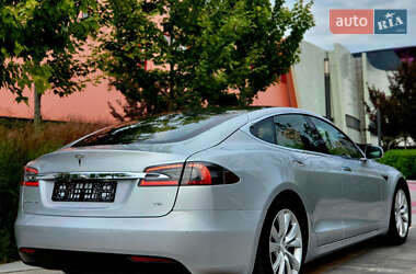 Лифтбек Tesla Model S 2017 в 
