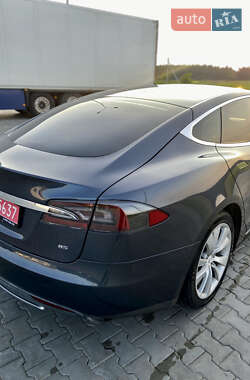 Ліфтбек Tesla Model S 2015 в 