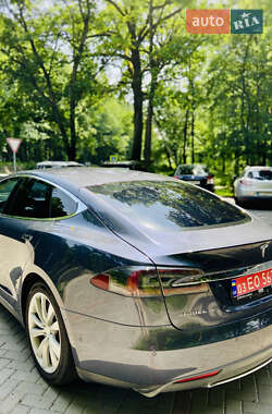 Ліфтбек Tesla Model S 2015 в 