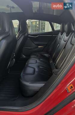 Ліфтбек Tesla Model S 2015 в 