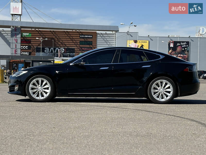 Лифтбек Tesla Model S 2017 в Одессе