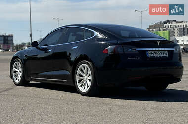 Ліфтбек Tesla Model S 2017 в 