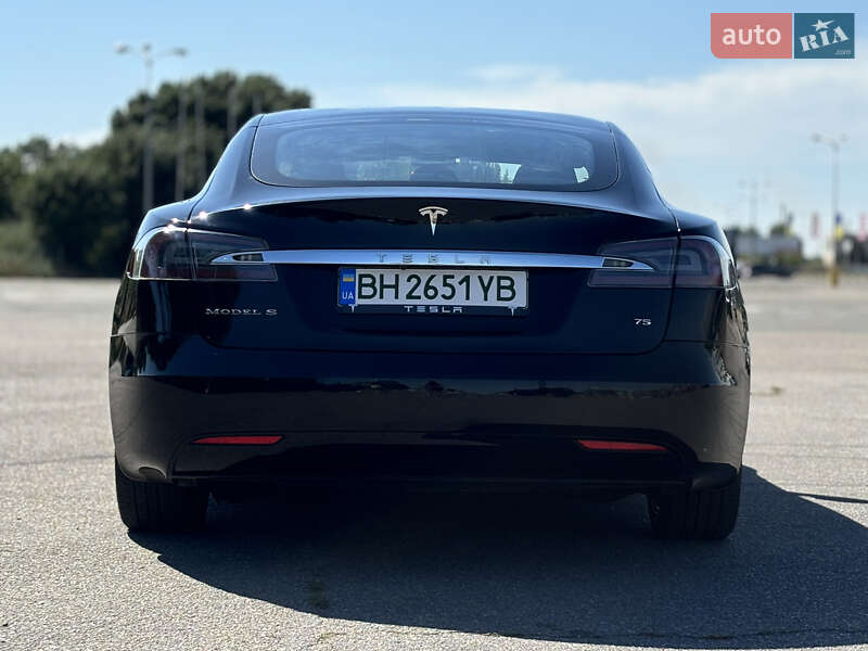 Лифтбек Tesla Model S 2017 в Одессе
