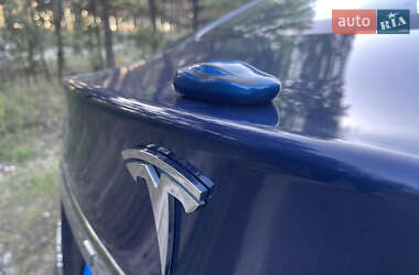 Ліфтбек Tesla Model S 2016 в 