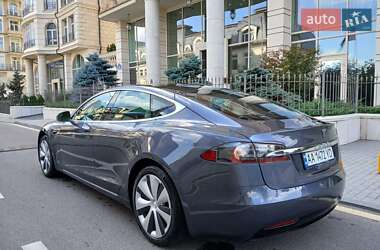 Лифтбек Tesla Model S 2020 в 