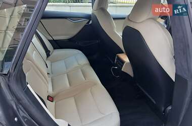 Лифтбек Tesla Model S 2020 в 