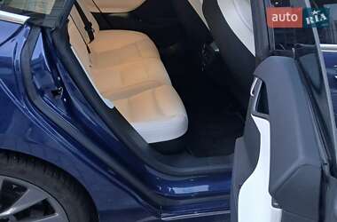 Лифтбек Tesla Model S 2019 в 