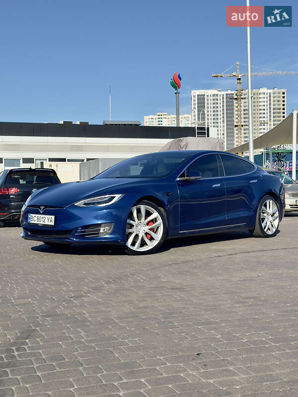 Tesla Model S 2019
