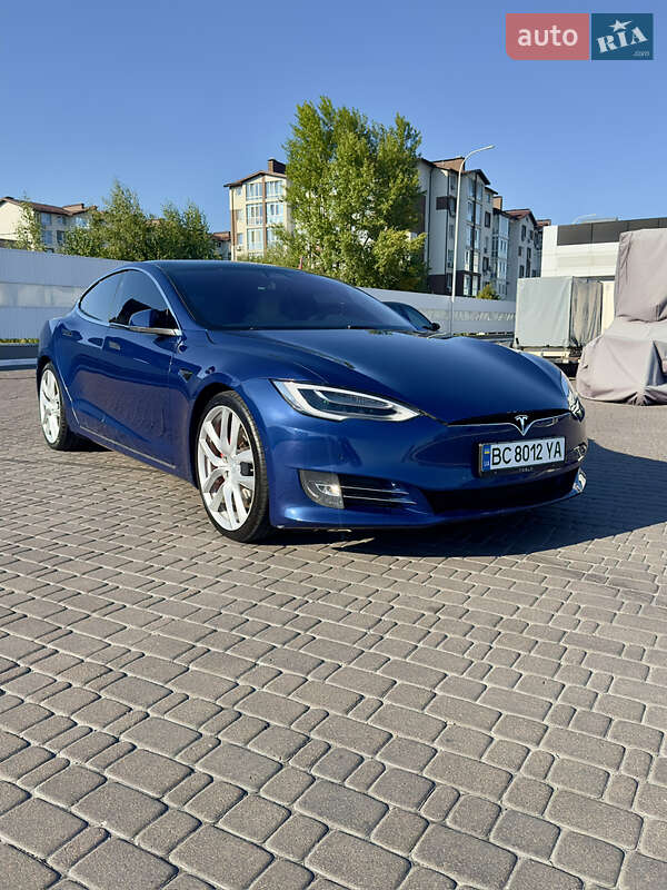 Лифтбек Tesla Model S 2019 в Киеве