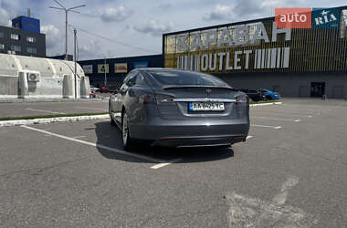 Ліфтбек Tesla Model S 2013 в 