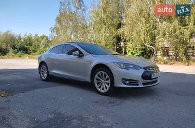 Лифтбек Tesla Model S 2014 в Звягеле
