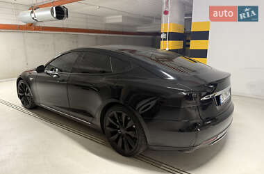 Лифтбек Tesla Model S 2013 в 