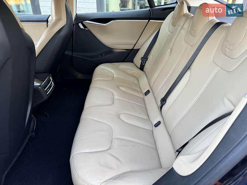 Ліфтбек Tesla Model S 2014 в Одесі фото 6 Ліфтбек Tesla Model S 2014 в Одесі