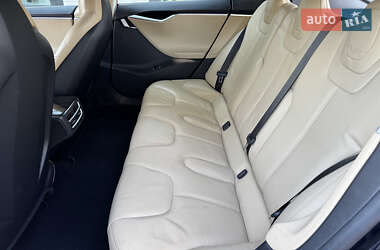 Лифтбек Tesla Model S 2014 в 