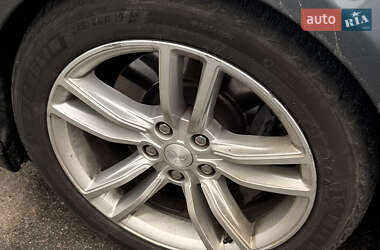 Ліфтбек Tesla Model S 2013 в 