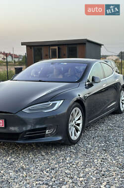Ліфтбек Tesla Model S 2016 в 
