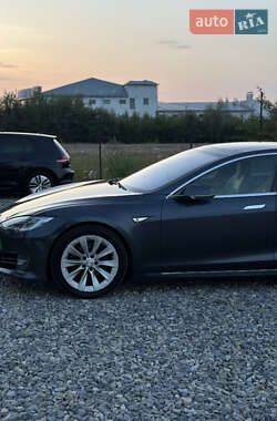 Ліфтбек Tesla Model S 2016 в 