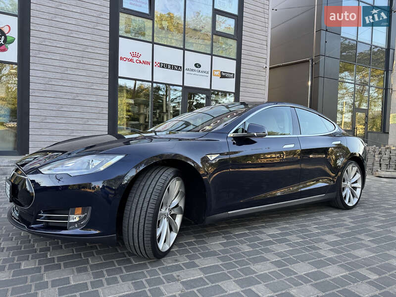 Ліфтбек Tesla Model S 2014 в Одесі фото 11 Ліфтбек Tesla Model S 2014 в Одесі
