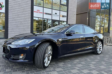 Лифтбек Tesla Model S 2014 в 