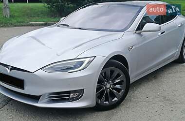 Ліфтбек Tesla Model S 2018 в 