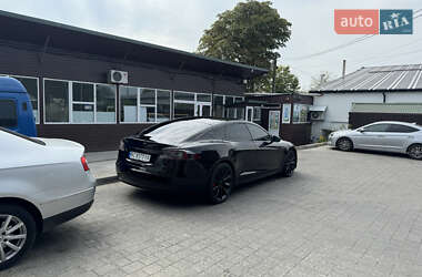 Лифтбек Tesla Model S 2016 в Львове