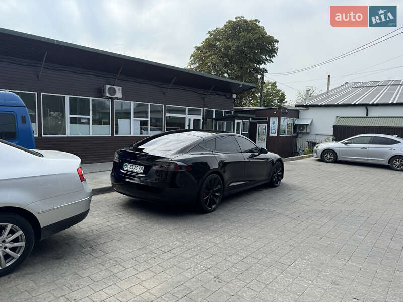 Лифтбек Tesla Model S 2016 в Львове фото 4 Лифтбек Tesla Model S 2016 в Львове
