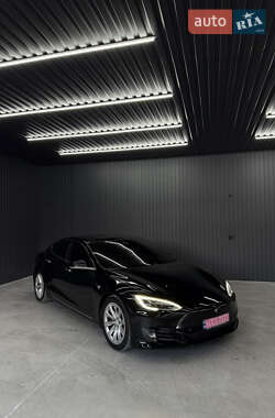Ліфтбек Tesla Model S 2016 в 