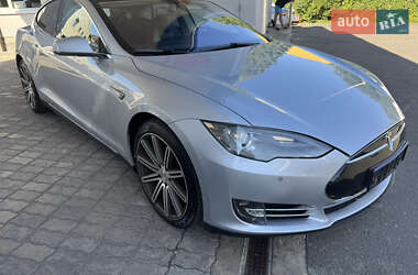 Ліфтбек Tesla Model S 2015 в 