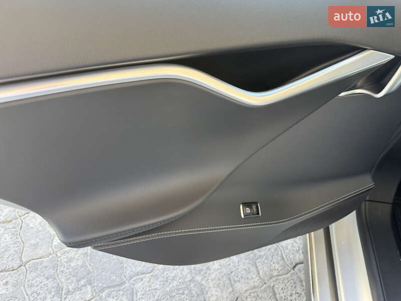 Лифтбек Tesla Model S 2015 в Одессе