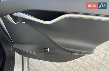 Ліфтбек Tesla Model S 2015 в 