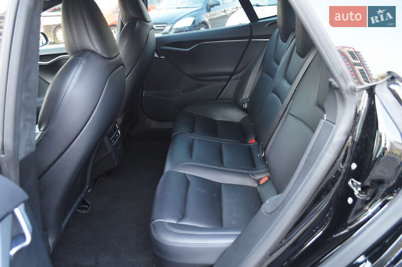 Лифтбек Tesla Model S 2020 в Киеве фото 9 Лифтбек Tesla Model S 2020 в Киеве