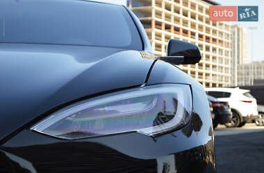 Лифтбек Tesla Model S 2020 в Киеве фото 8 Лифтбек Tesla Model S 2020 в Киеве