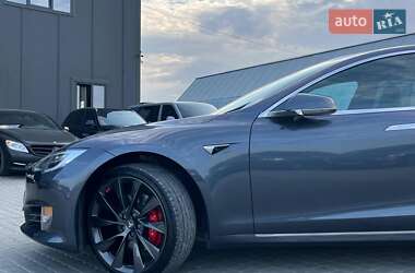 Ліфтбек Tesla Model S 2019 в 