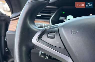 Ліфтбек Tesla Model S 2019 в 