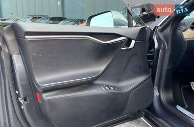 Ліфтбек Tesla Model S 2019 в 