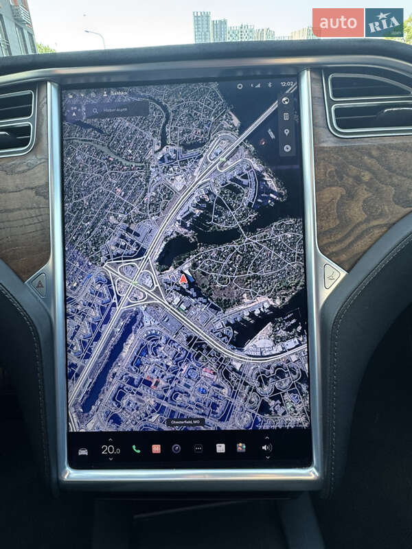 Лифтбек Tesla Model S 2016 в Киеве фото 13 Лифтбек Tesla Model S 2016 в Киеве