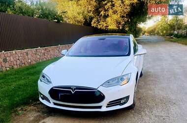 Ліфтбек Tesla Model S 2013 в 