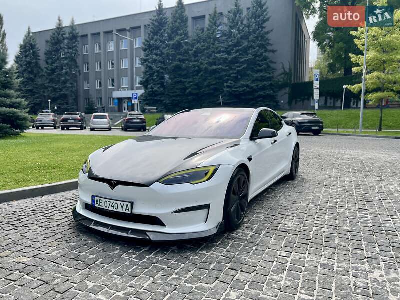 Лифтбек Tesla Model S 2022 в 