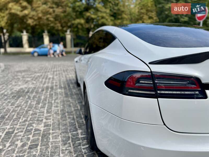Ліфтбек Tesla Model S 2022 в Дніпрі