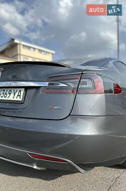 Лифтбек Tesla Model S 2014 в 