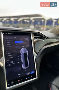 Лифтбек Tesla Model S 2014 в 