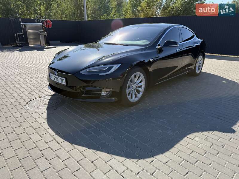 Лифтбек Tesla Model S 2018 в Березане фото 17 Лифтбек Tesla Model S 2018 в Березане