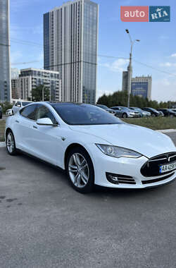 Ліфтбек Tesla Model S 2014 в Києві