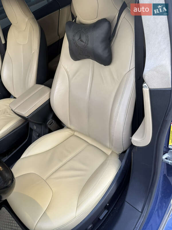 Ліфтбек Tesla Model S 2015 в Хмельницькому