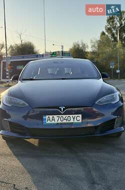 Ліфтбек Tesla Model S 2016 в 
