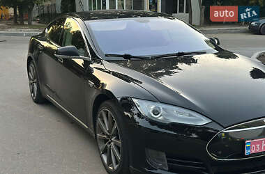 Ліфтбек Tesla Model S 2015 в 