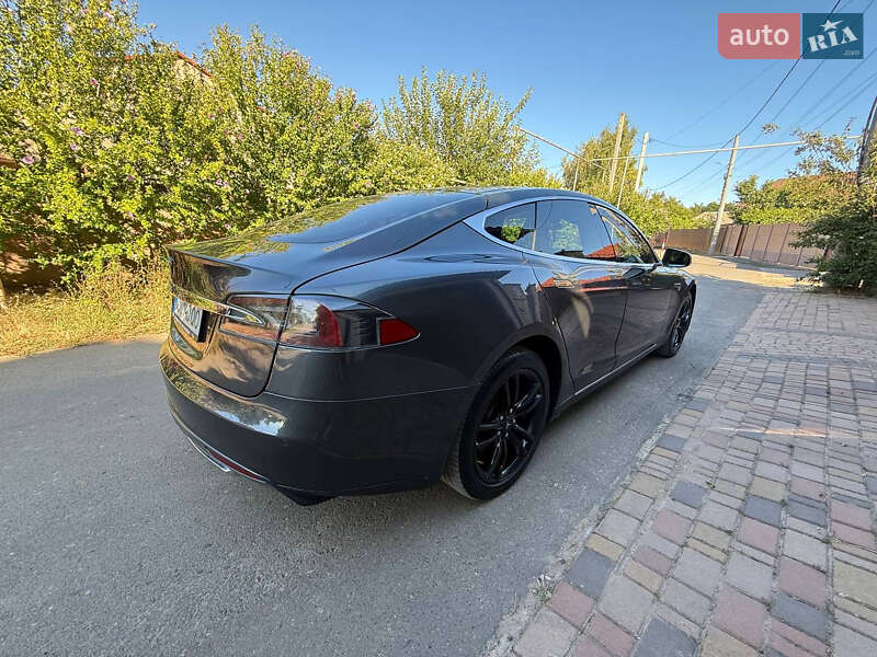 Ліфтбек Tesla Model S 2015 в Одесі фото 7 Ліфтбек Tesla Model S 2015 в Одесі